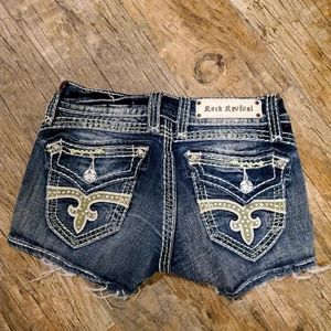 NWT Rock Revival Shorts 26